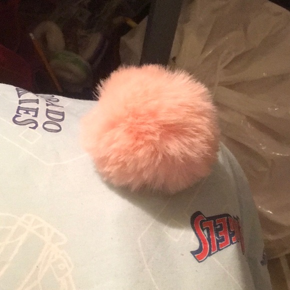 Cute fuzzy ball - Picture 2 of 2